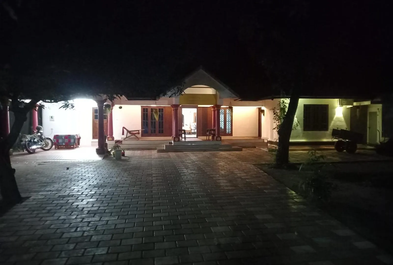 Stains Holidayhome & Party Floor, Cherai Beach Pallipuram